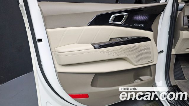 Kia Canival 2022 — photo 14