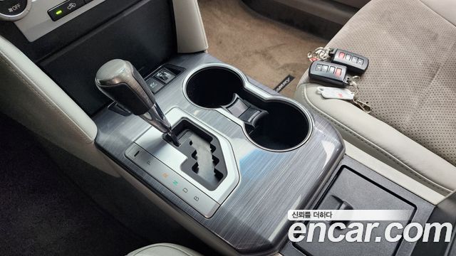 Toyota Camry 2013 — photo 12