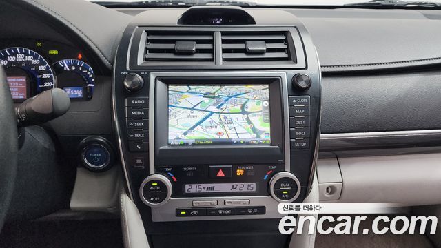 Toyota Camry 2013 — photo 20
