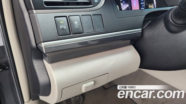 Toyota Camry 2013 — photo 25
