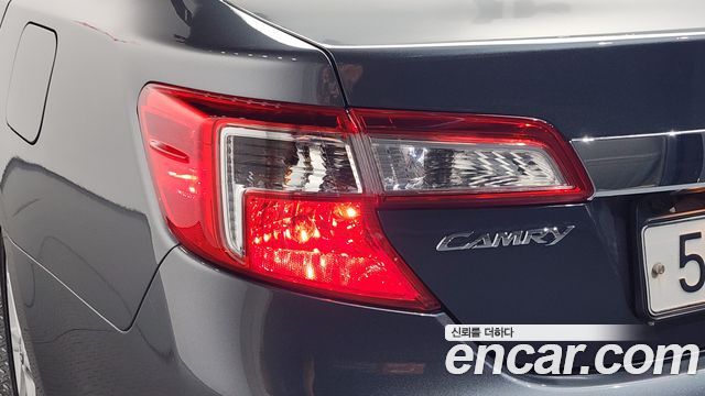 Toyota Camry 2013 — photo 9