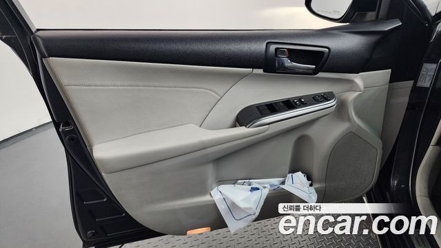 Toyota Camry 2013 — photo 14