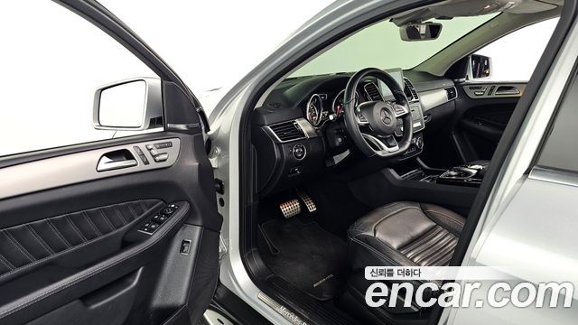 Mercedes-Benz GLE-Class 2017 — photo 10