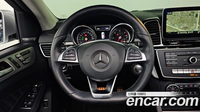 Mercedes-Benz GLE-Class 2017 — photo 13