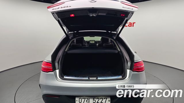 Mercedes-Benz GLE-Class 2017 — photo 20