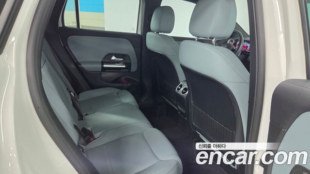 Mercedes-Benz GLA-Class 2025 — photo 7