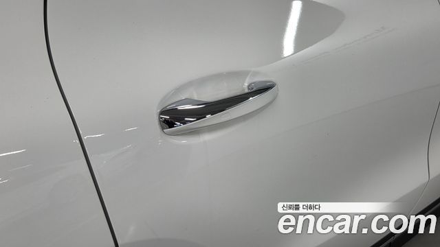 Mercedes-Benz GLA-Class 2025 — photo 16