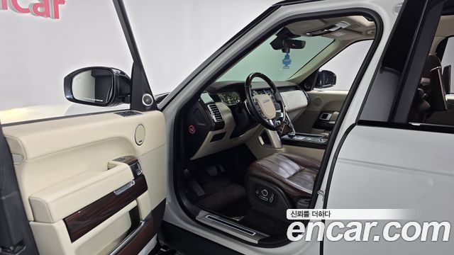 Land Rover Range Rover 2017 — photo 10