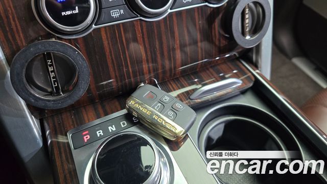 Land Rover Range Rover 2017 — photo 17