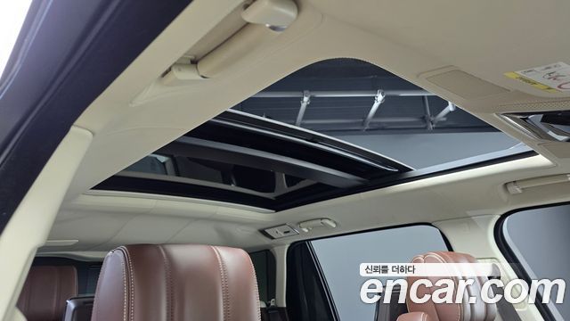 Land Rover Range Rover 2017 — photo 19