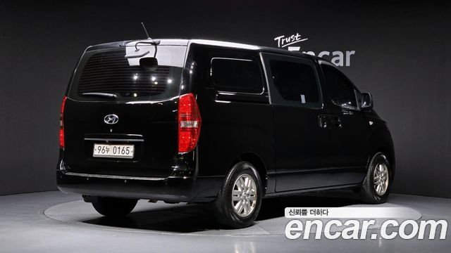 Hyundai Starex 2019 — photo 2