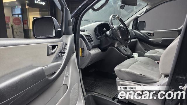 Hyundai Starex 2019 — photo 10