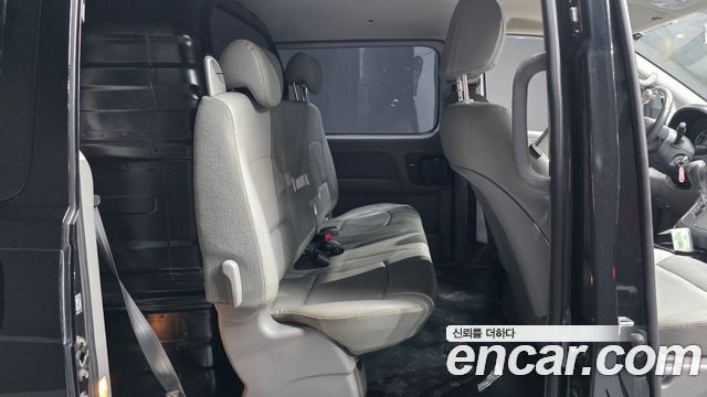 Hyundai Starex 2019 — photo 11