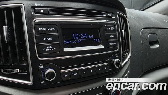 Hyundai Starex 2019 — photo 15