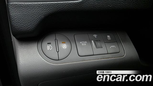 Hyundai Starex 2019 — photo 17