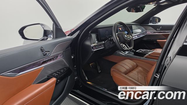 BMW 7-Series 2024 — photo 10