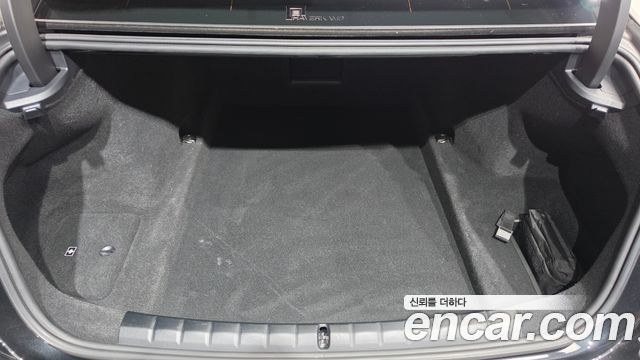 BMW 7-Series 2024 — photo 20