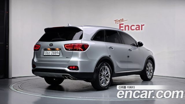 Kia Sorento 2019 — photo 2