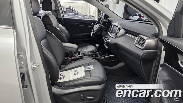Kia Sorento 2019 — photo 11