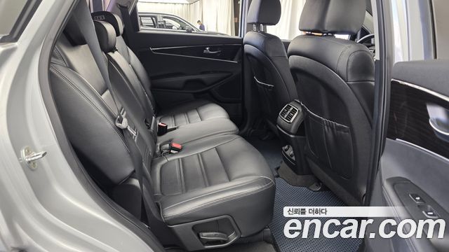 Kia Sorento 2019 — photo 12