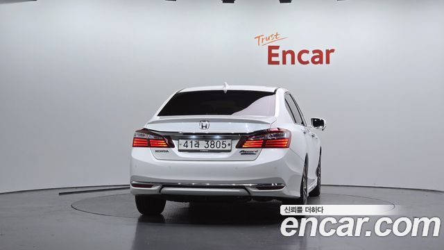 Honda Accord 2017 — photo 4