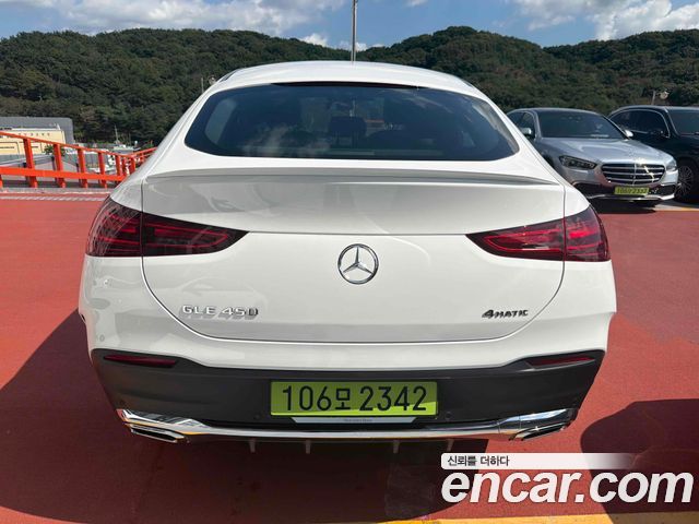 Mercedes-Benz GLE-Class 2025 — photo 3