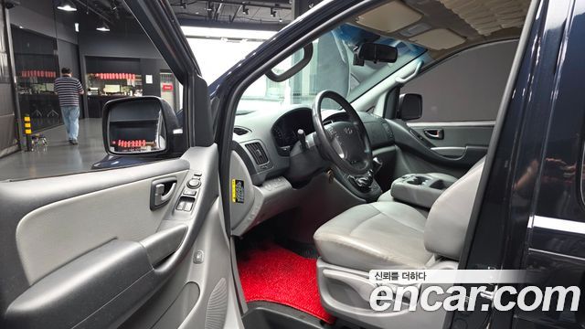 Hyundai Starex 2021 — photo 13