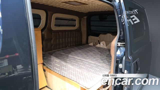 Hyundai Starex 2021 — photo 18