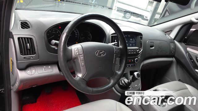 Hyundai Starex 2021 — photo 19