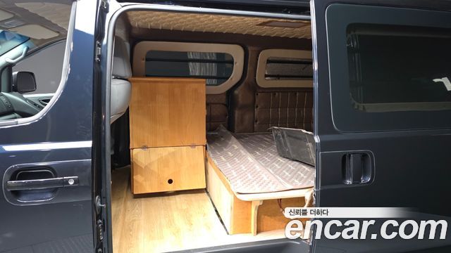 Hyundai Starex 2021 — photo 16