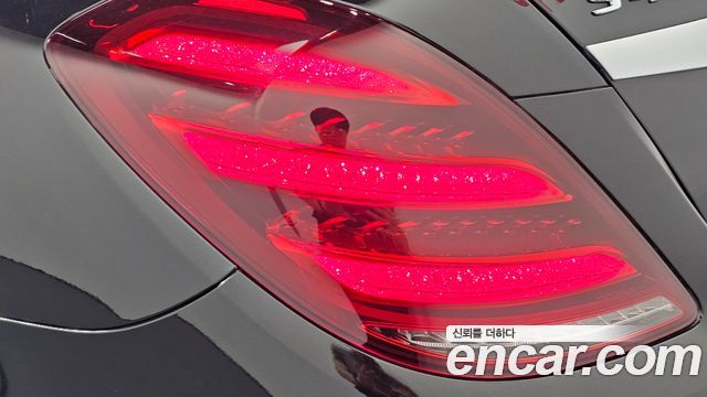 Mercedes-Benz S-Class 2019 — photo 9