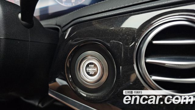 Mercedes-Benz S-Class 2019 — photo 30