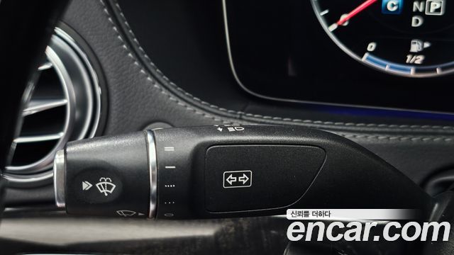 Mercedes-Benz S-Class 2019 — photo 35
