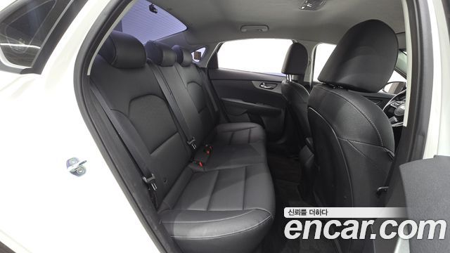 Kia K3 2021 — photo 11