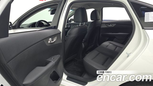 Kia K3 2021 — photo 12