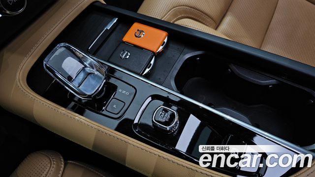 Volvo XC90 2023 — photo 9