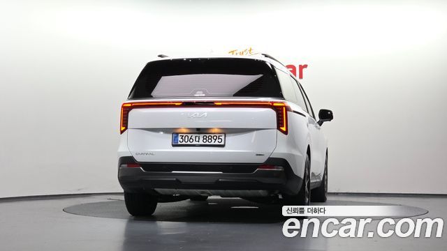 Kia Canival 2025 — photo 4
