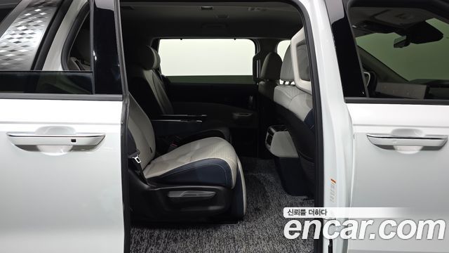 Kia Canival 2025 — photo 18
