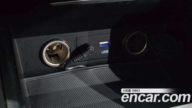 Hyundai AVANTE 2016 — photo 12