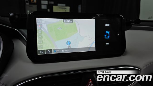 Hyundai Santafe 2023 — photo 13