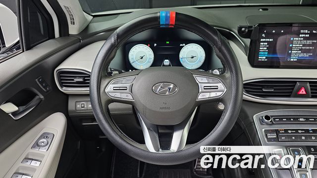 Hyundai Santafe 2023 — photo 14