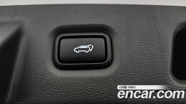 Hyundai Santafe 2023 — photo 17