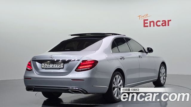 Mercedes-Benz E-Class 2019 — photo 2