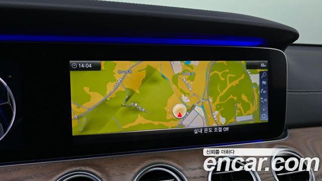 Mercedes-Benz E-Class 2019 — photo 21