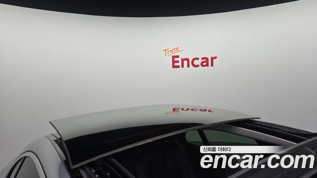 Mercedes-Benz E-Class 2019 — photo 25