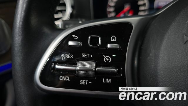 Mercedes-Benz E-Class 2019 — photo 30