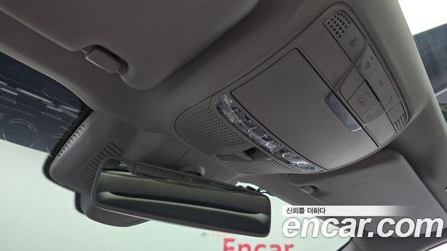 Mercedes-Benz E-Class 2019 — photo 32