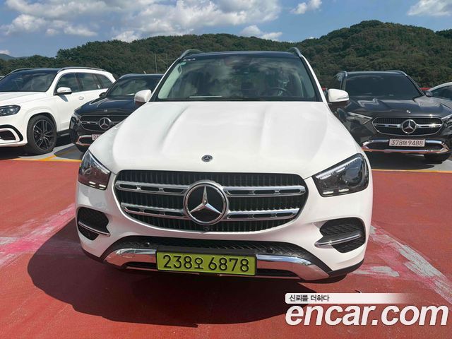 Mercedes-Benz GLE-Class 2026 — photo 2