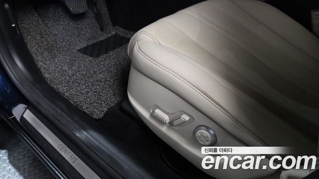 Genesis GV80 2021 — photo 31