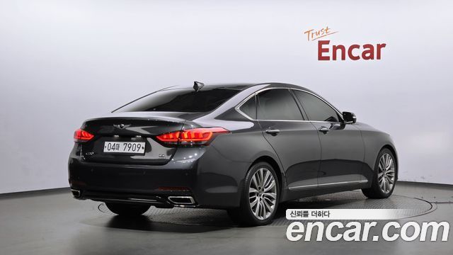 Genesis G80 2018 — photo 2